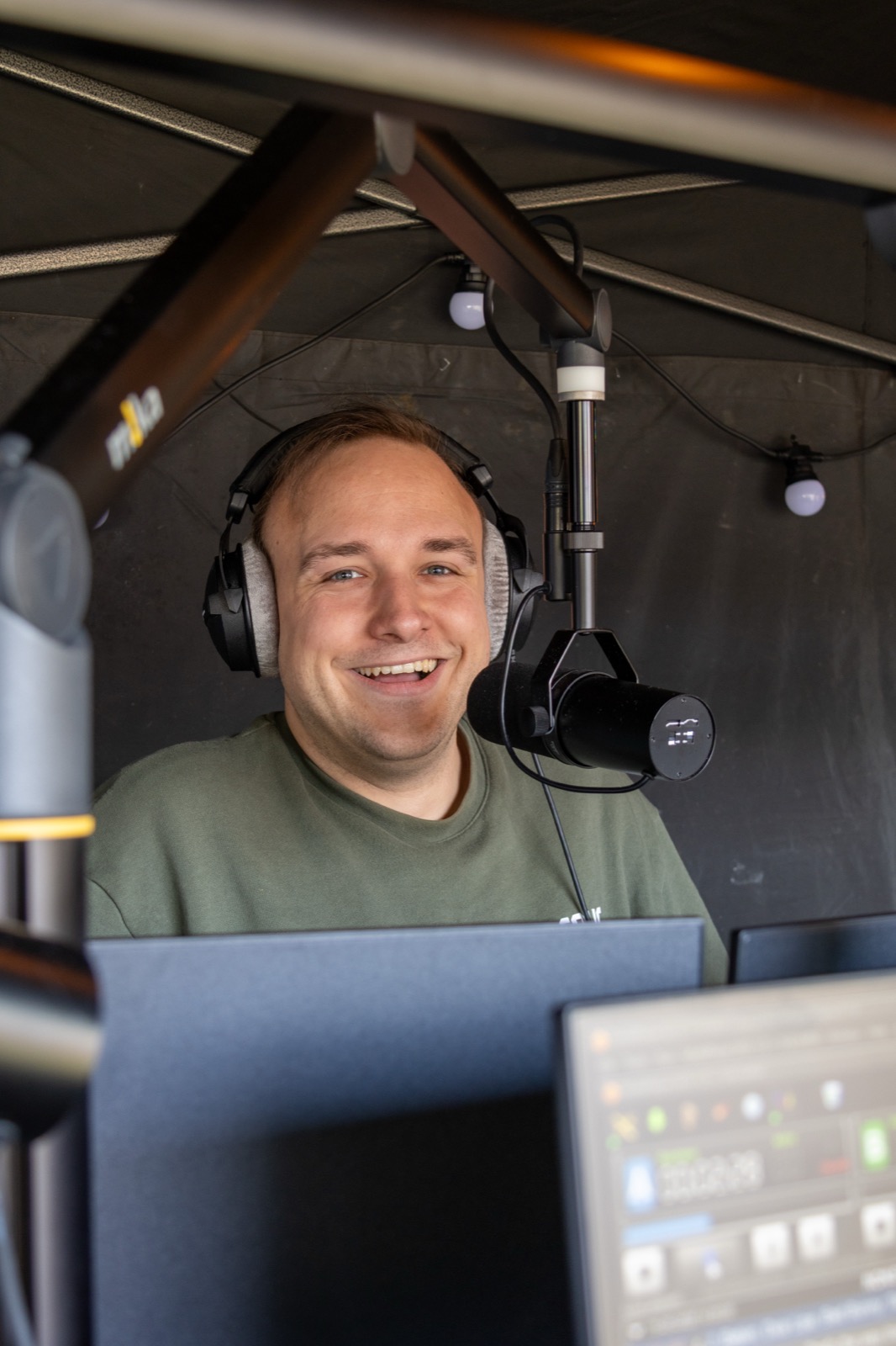 Shure SM7b microfoon voor strakke stemgeluid op locatie